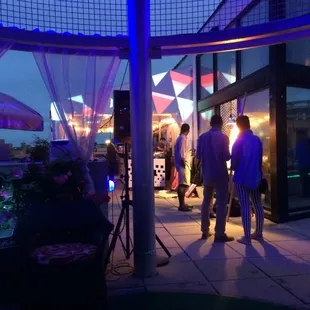 Very cool rooftop scene