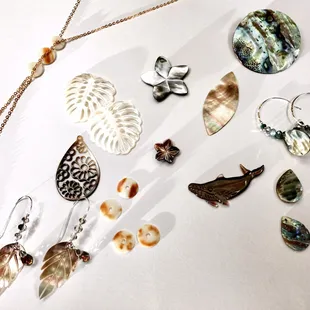 Shells, mother of pearl... handmade earrings