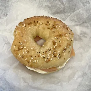 a bagel with sesame seeds