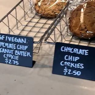 Vegan / Gluten-Free Peanut Butter Chocolate Chip Cookie