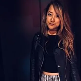 D L.