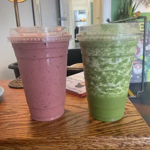 Mixed Berry and Banana Smoothie &amp; Pineapple Kale Smoothie