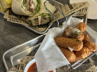 Riverside Bar & Grille