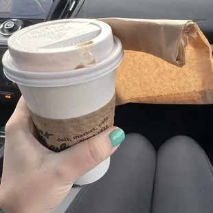 Chai Tea Latte with cookie to go