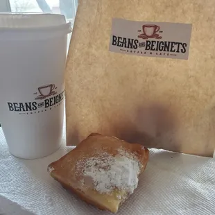Latte and beignets