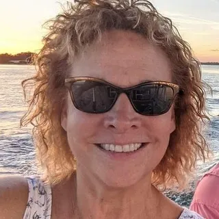 Lori T.