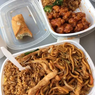 General Tso&apos;s Chicken , Chicken Lo Mein