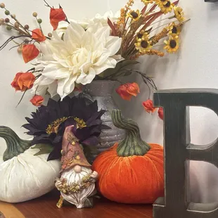 Seasonal decor