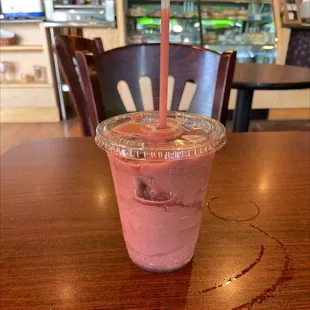 Medium Wildberry Jet Smoothie