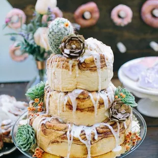 CinnRoll Brunch Wedding Cake(vegan)