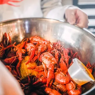 Crawfish broil