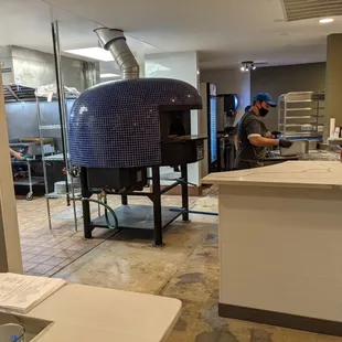 Huge oven for pizza!
