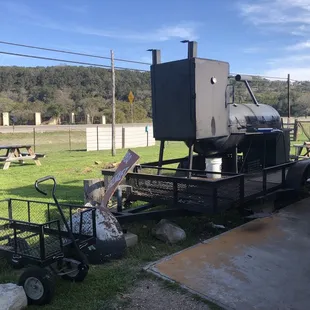 a trailer with a bbqqqqqqqqqqqqqqqqq