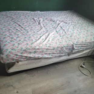 Defective mattress, bowstring, &amp; frame.