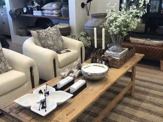 Shoppe At the Avenue