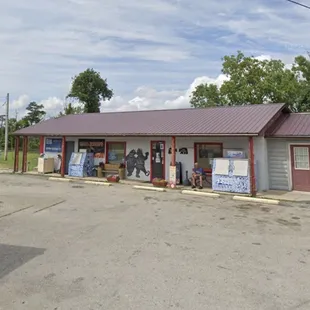 the location of the store