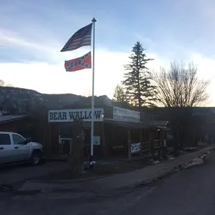 Boycott the Bear Wallow Cafe! Take the confederate flag down now!