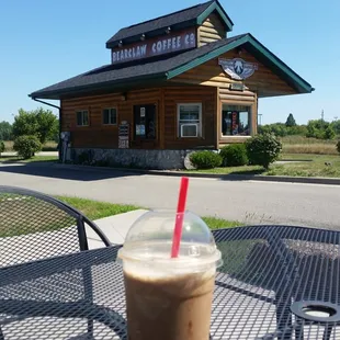 Blended tiramisu mocha w/iced coffee base &amp; 1/2 sweet