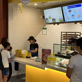 Long long wait in line. Only one person cashiering and filling the orders. So when there&apos;s a big order, the line stops completely.