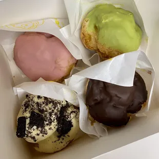 Strawberry Green Tea Oreo Cookie Crumble Chocolate