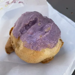 Ube Eclair