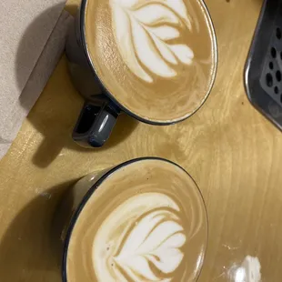 Two perfect lattes