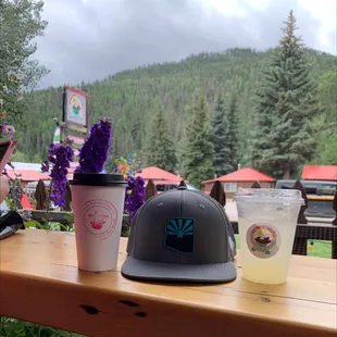 Coffee, lemonade, lots of yum and souvenirs too!