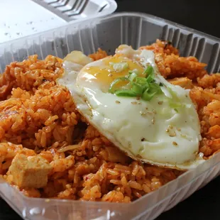 Kimchee fried rice with tofu