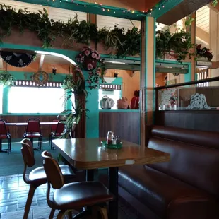 Rustic decor but good food reasonably priced.