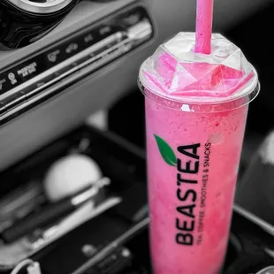 #52 strawberry, watermelon, dragonfruit, guava slushie | IG: whaevaeats