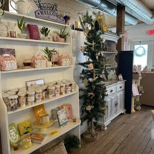 sushi and sashimi, interior