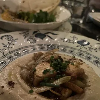 OCTOPUS & HUMMUS