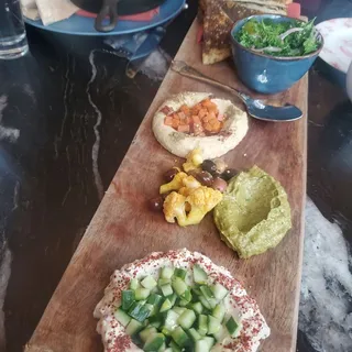 MEZZE BOARD