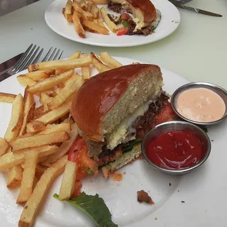 Mushroom & Quinoa Burger