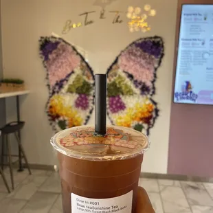 Black tea with black boba