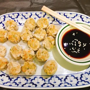 Ka Nom Jeeb (Thai Dumbplings)