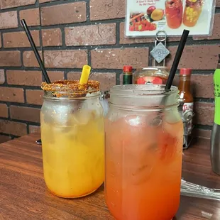 Mango lemonade and strawberry lemonade - huge portions