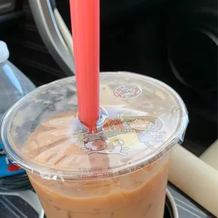 1/2 Thai 1/2 milk with de boba.