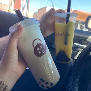 Rose Dark Milk Tea With Cheese Mousse