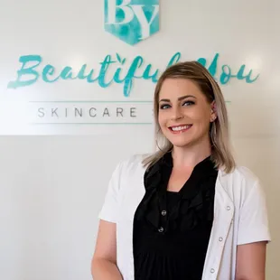 Kelly Sexton, Licensed Esthetician