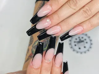 Savvy Nails Spa
