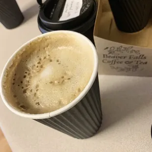 16oz stevia vanilla latte with almond milk, very yummy!