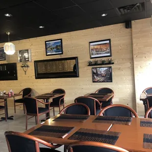 Lots of indoor seating