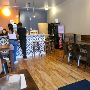 Nice counter space, very pleasing!