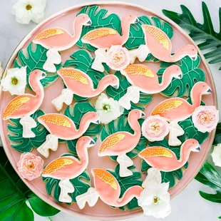 Flamingo and monstera leaf sugar cookies