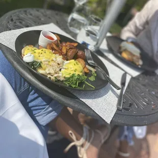 Crab Benedict