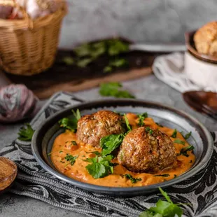 Recipe: Thai Wild Boar Meatballs With Coconut Curry Sauce