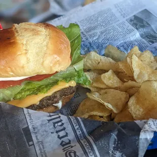 California Burger w/cheese