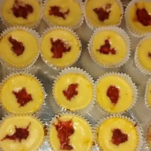 Strawberry Cheese Cup Cake