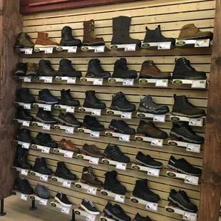 Work Boots - Steel Toe, Composite Toe, Soft Toe, Slip-Resistant